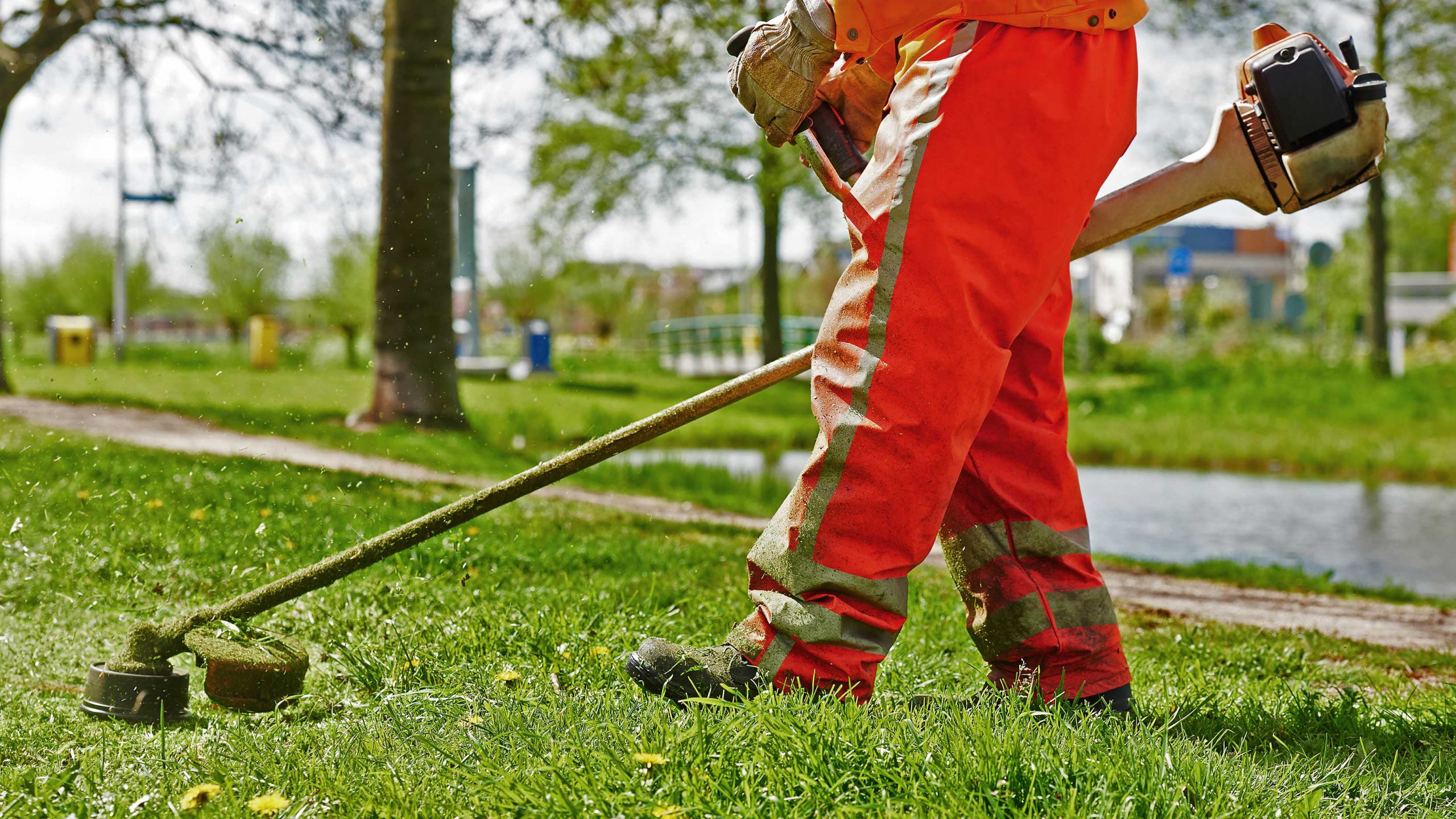 commercial grass cutting services worcestershire scaled